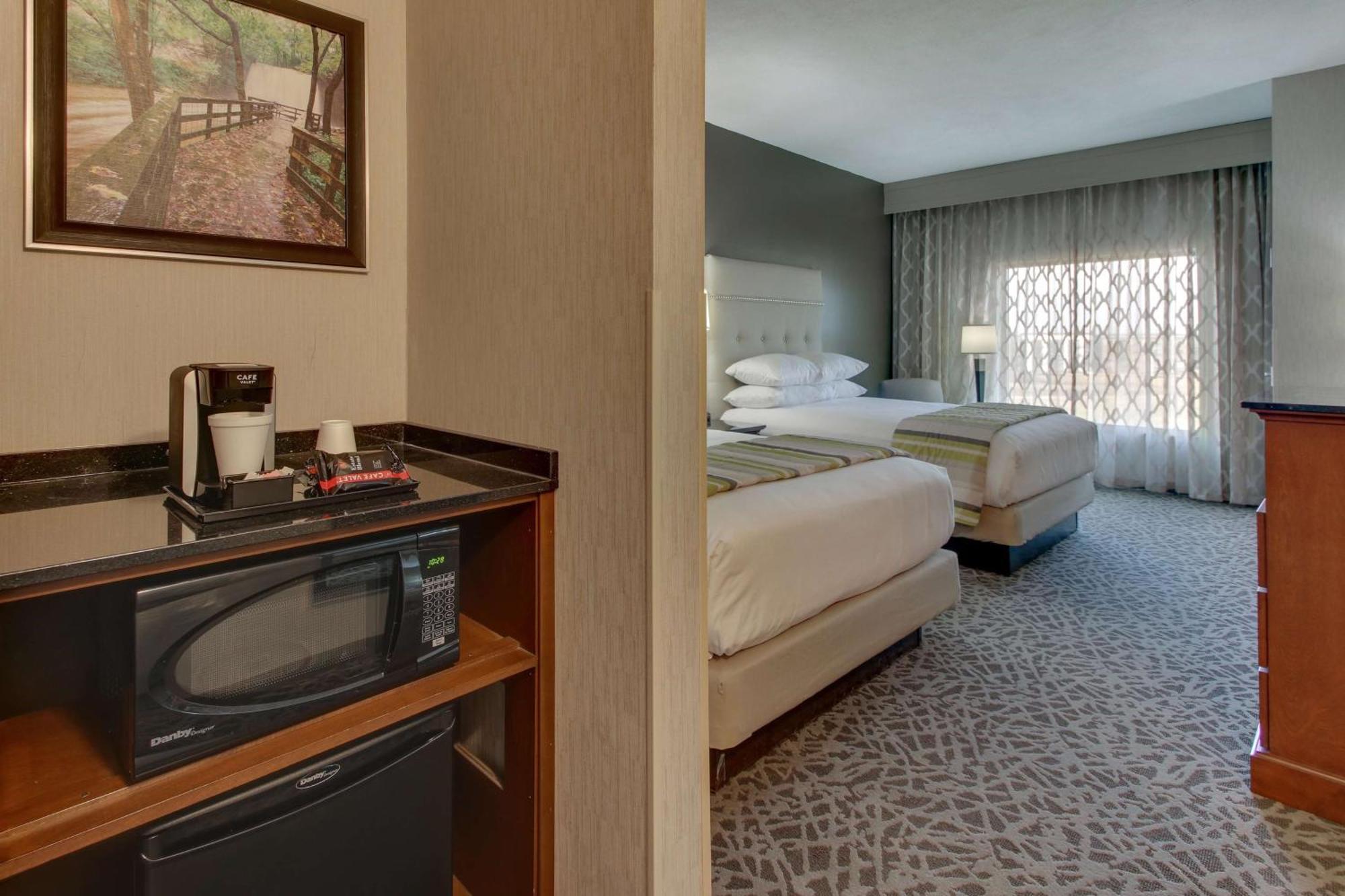 Drury Inn & Suites Cleveland Beachwood Kültér fotó