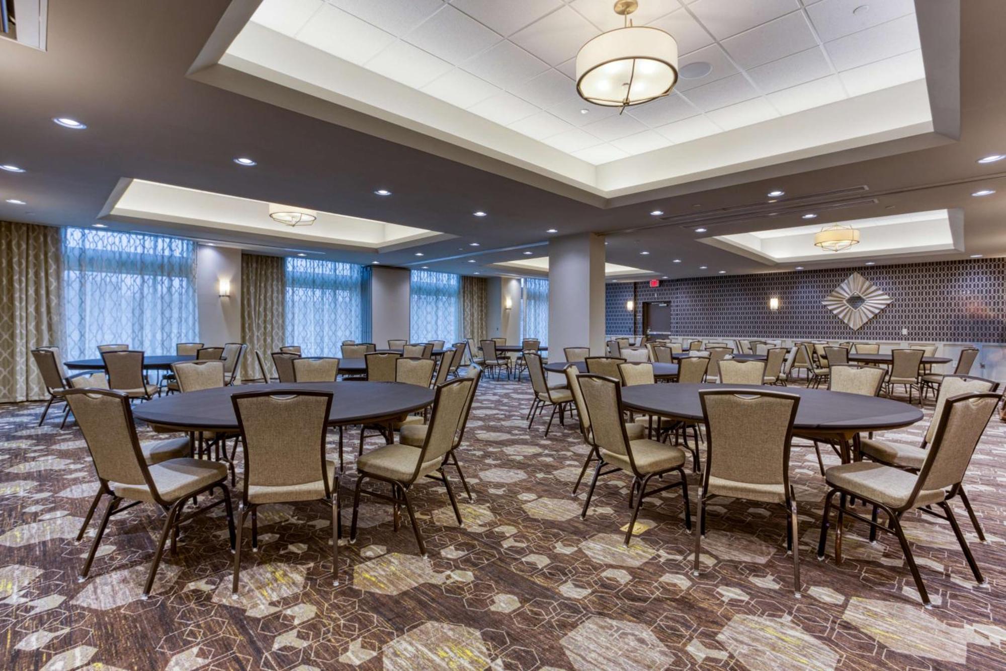 Drury Inn & Suites Cleveland Beachwood Kültér fotó