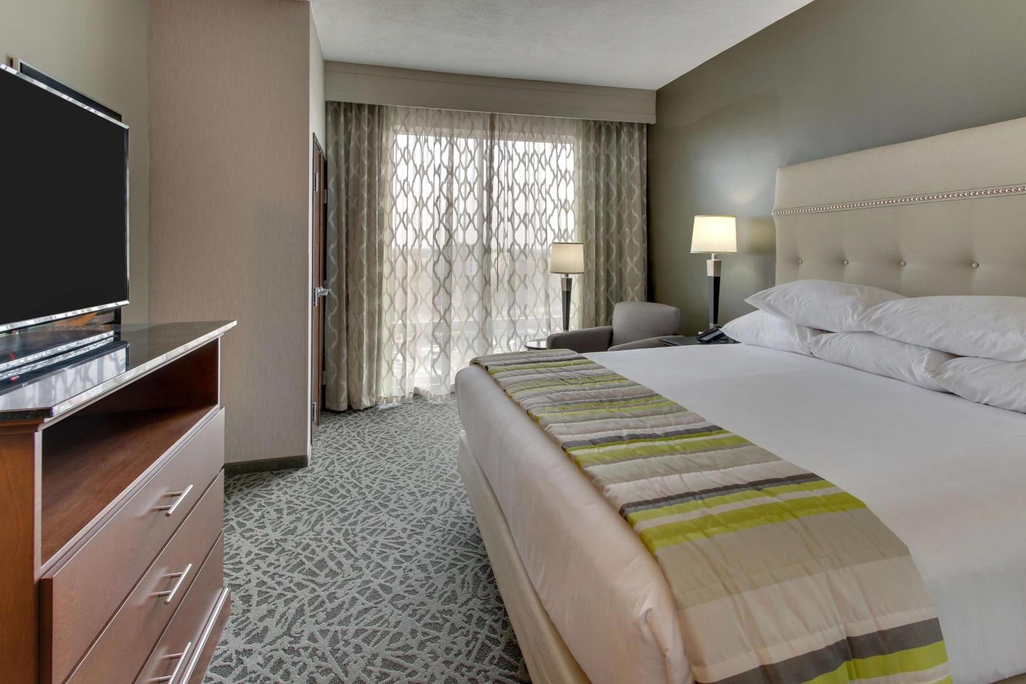 Drury Inn & Suites Cleveland Beachwood Kültér fotó