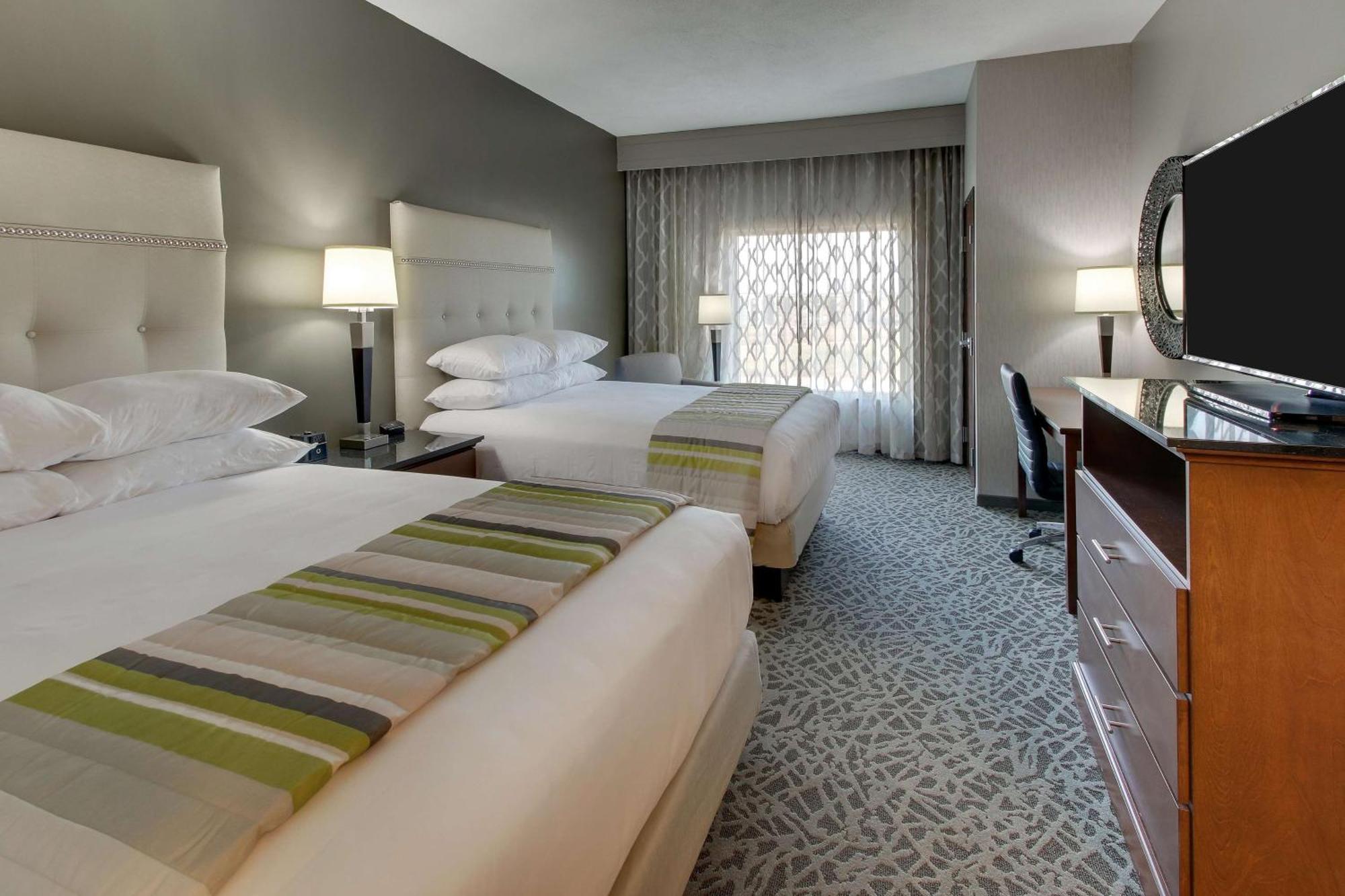 Drury Inn & Suites Cleveland Beachwood Kültér fotó